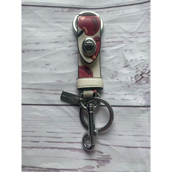 Coach cherry keyring - Picture 3 of 5